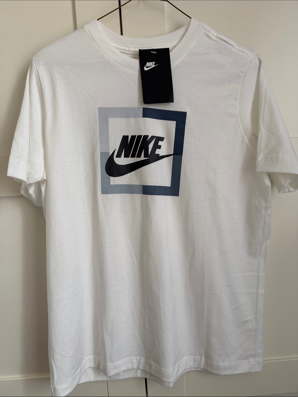 Nike NWT White Short Sleeve T-Shirt with Black Swoosh and Blue Graphic